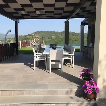 Helanes Villa
